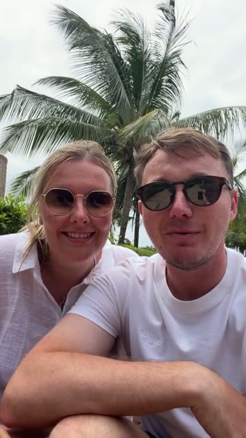 Jason & Vanessa sharing their VlogBox review