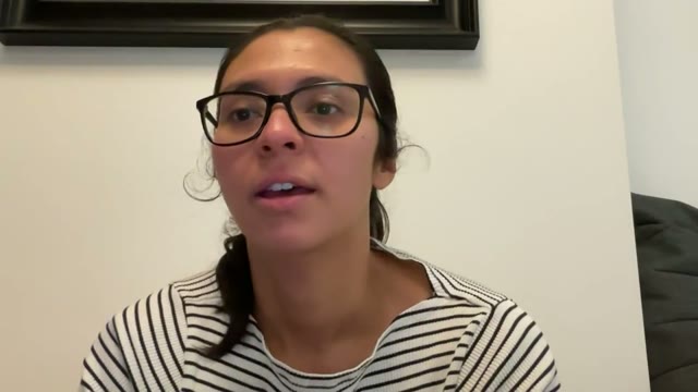 Ruth sharing their VlogBox review