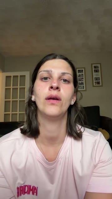 Bethany sharing their VlogBox review